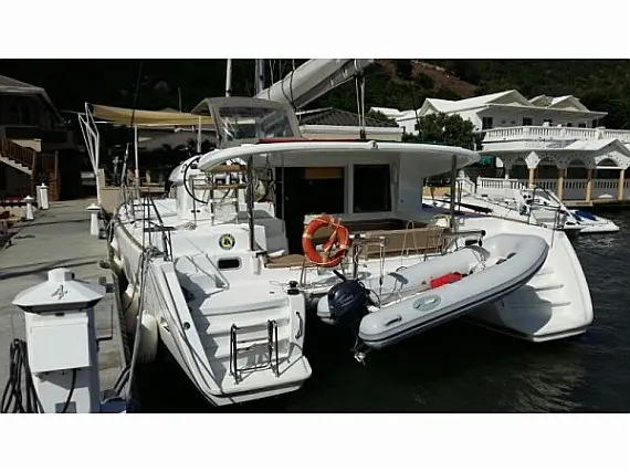 Lagoon 400 S2 - External image