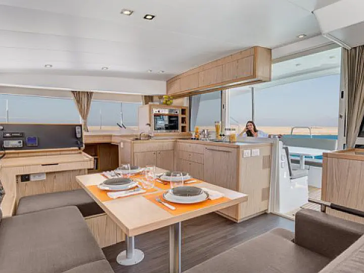 Lagoon 400 S2 - interior images