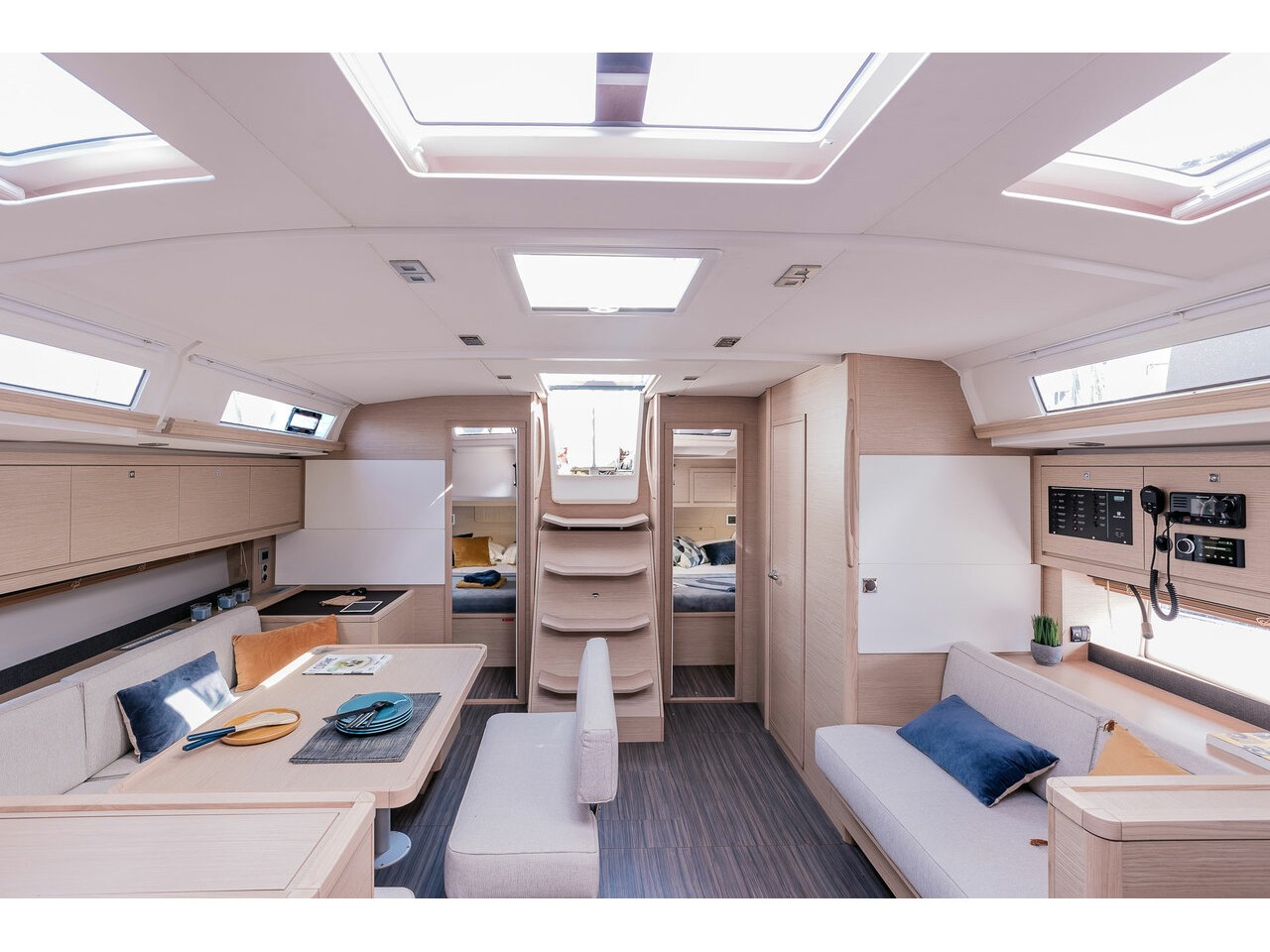 S/Y - Dufour 470 - 5 Cabins - Built 2022
