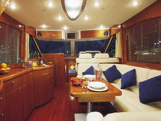 - Antares 13.80 - 3 Cabins - Built 2006