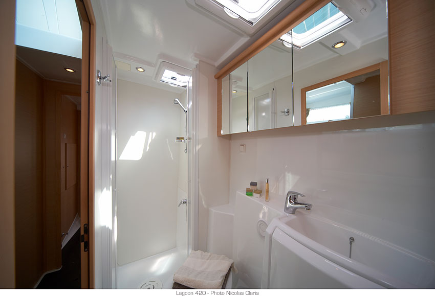 foto Lagoon 420 16