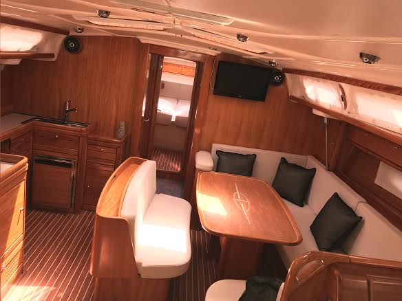 Catamaran - Lagoon 42 - 6 Cabins - Built 2020