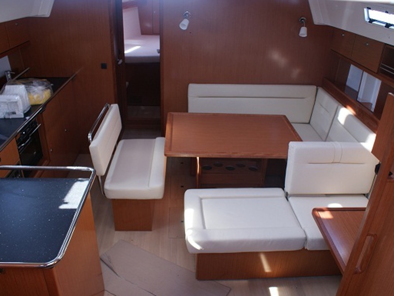 foto Bavaria Cruiser 45 3