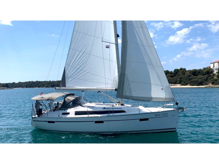 Bavaria Cruiser 37