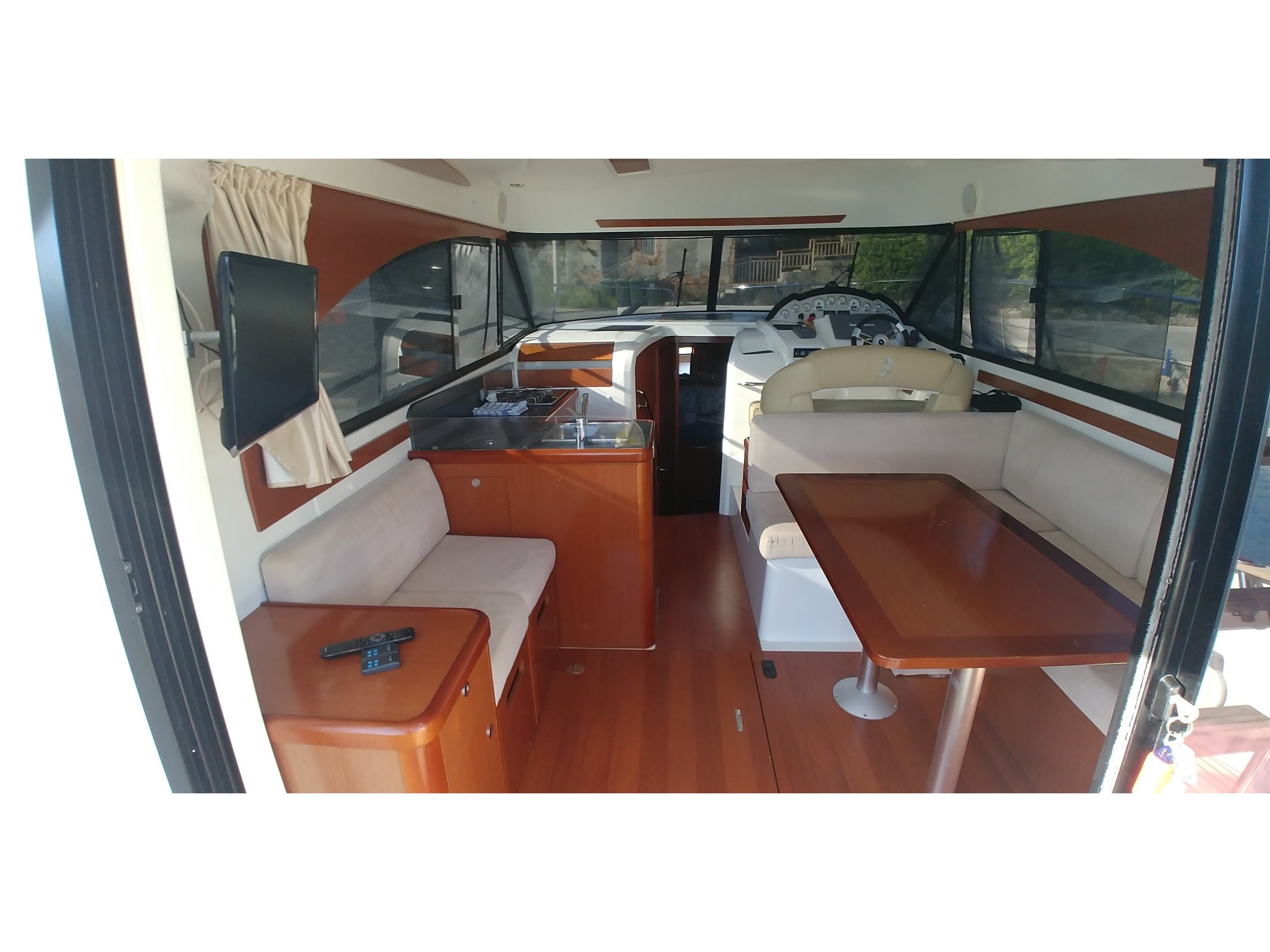 M/Y - Antares 36 - 2 Cabins - Built 2011
