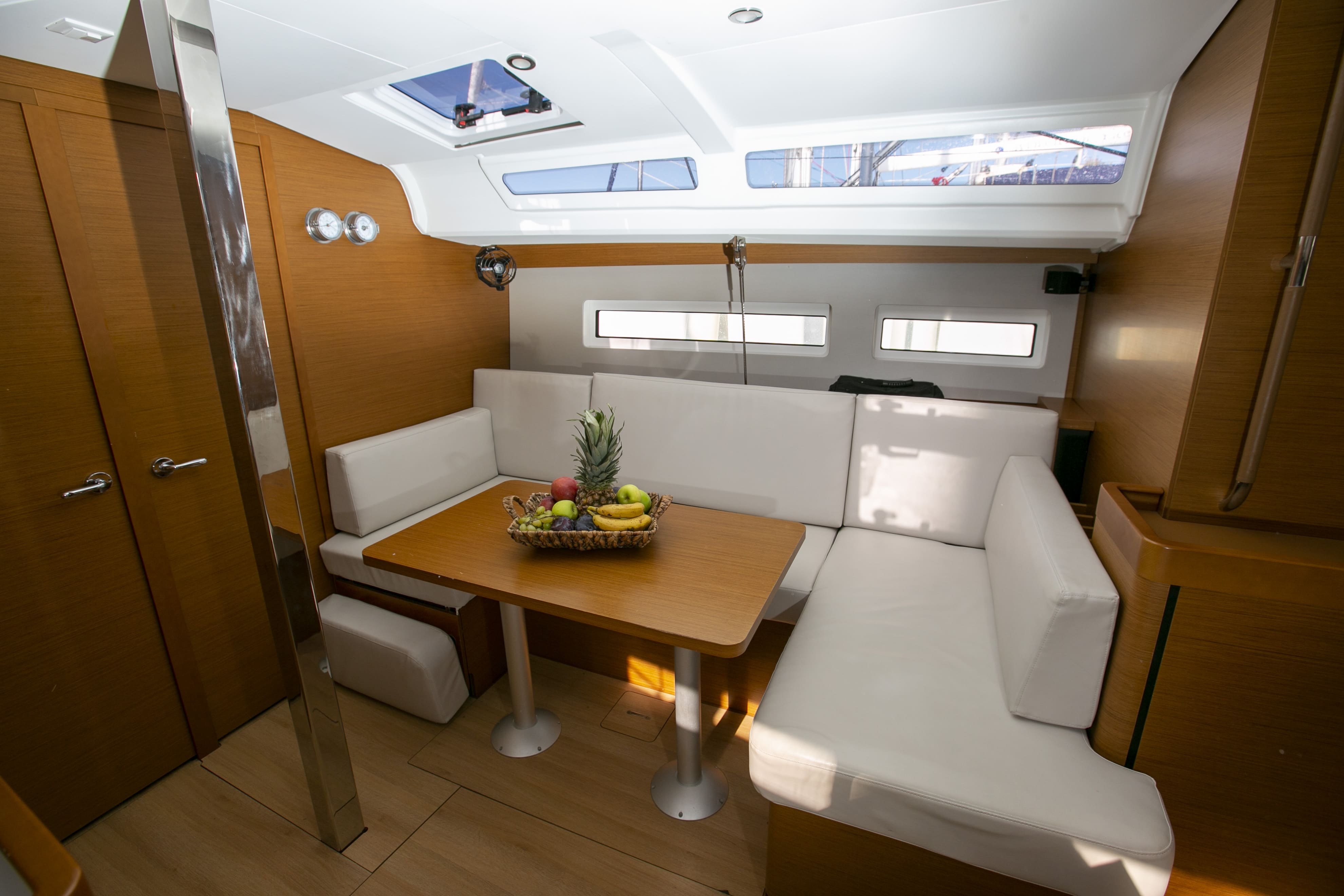 Sun Odyssey 440
