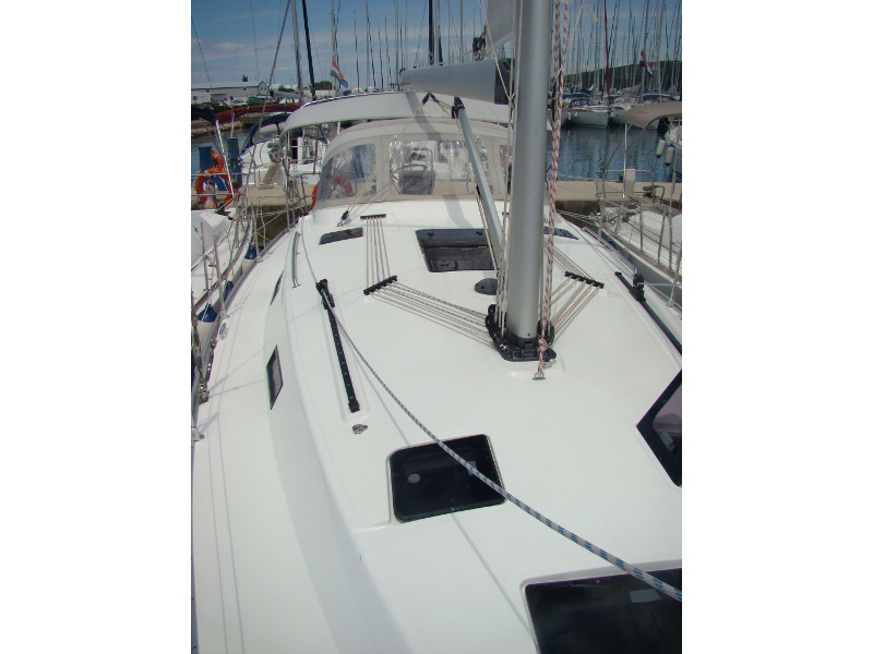 фото Bavaria Cruiser 36 4