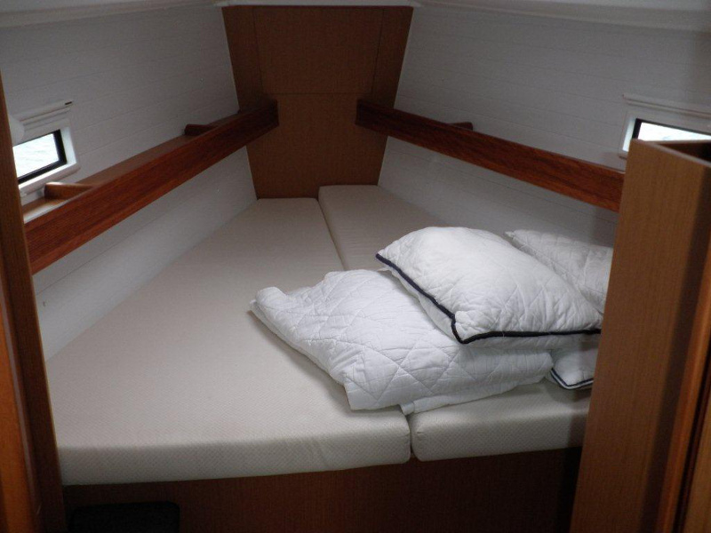 фото Bavaria Cruiser 36 9