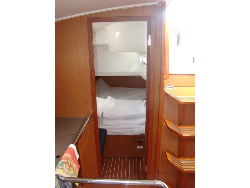 фото Bavaria Cruiser 36 18