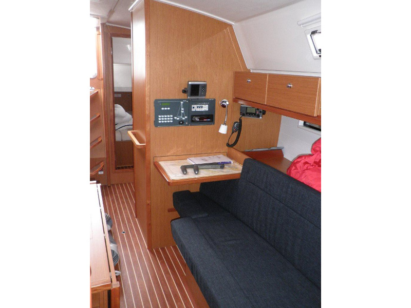 фото Bavaria Cruiser 36 19