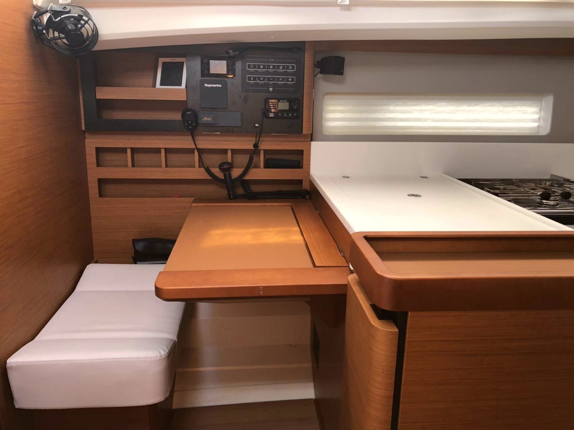 Sun Odyssey 440, Nettuno