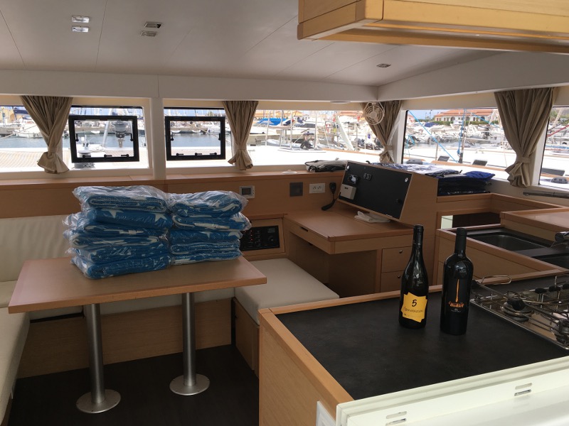 foto Lagoon 400 S2 3