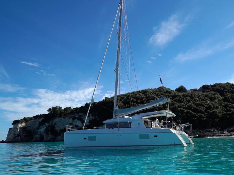 Lagoon 421