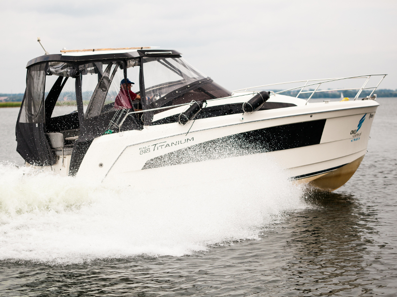 صور Titanium 818 3