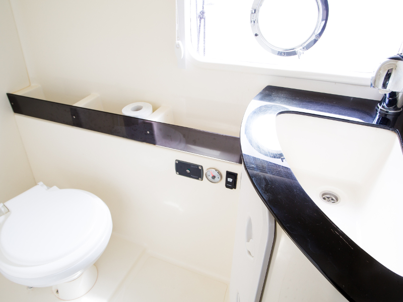 صور Titanium 818 10