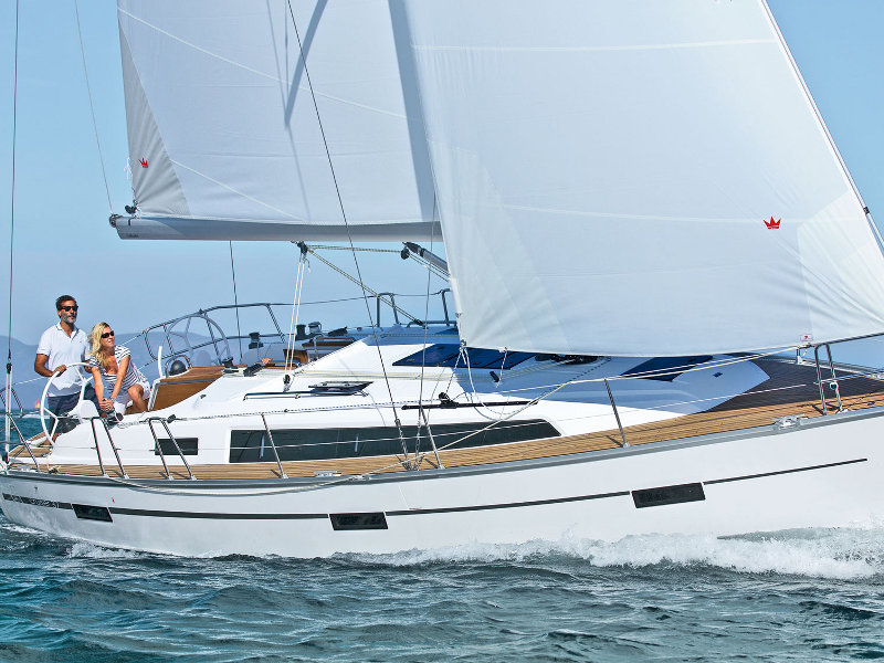 Bavaria Cruiser 37 - 2015