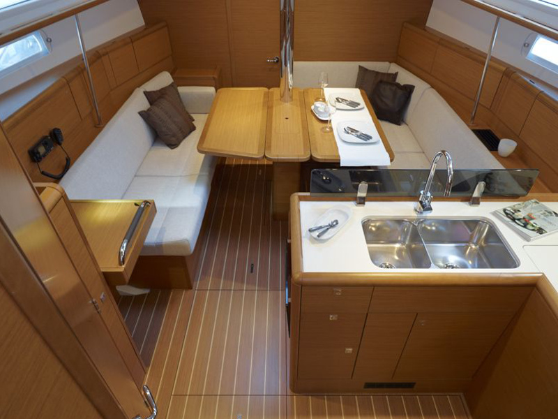 Interior image Agios George / Sun Odyssey 389[G]