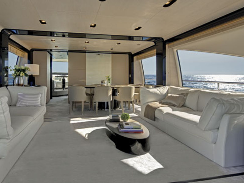 - Azimut 80 - 4 Cabins - Built 2009