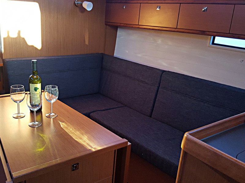 foto Bavaria Cruiser 37 2