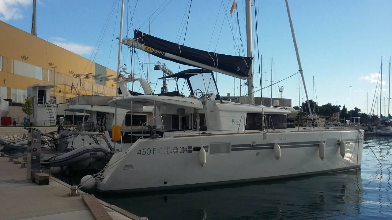 photo Lagoon 450  Flybridge 3