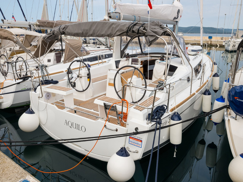 照片 Oceanis 35.1 25