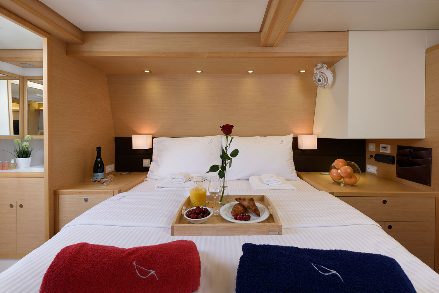 фото Lagoon 560 S2 3