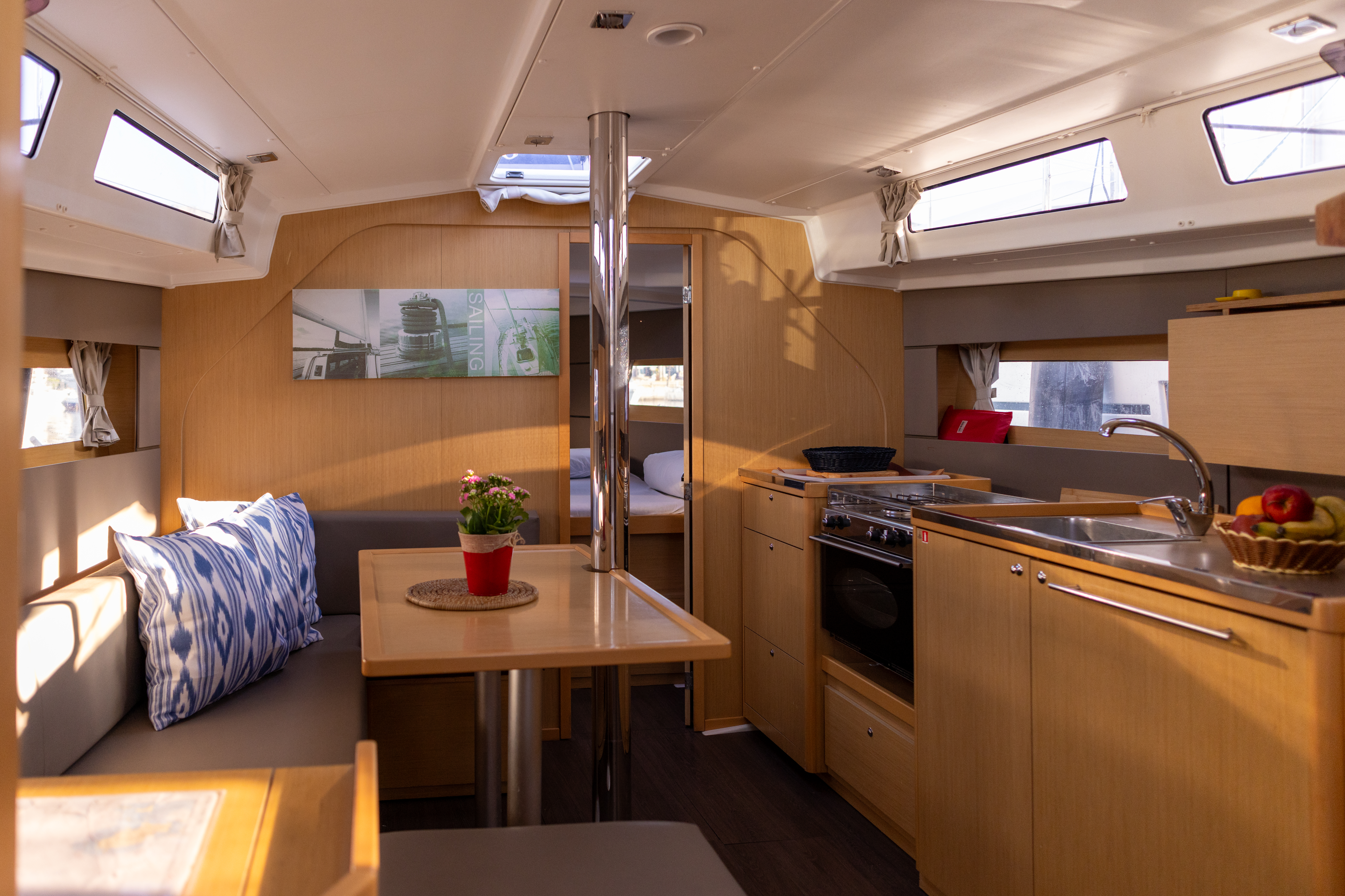 Yacht image 16
