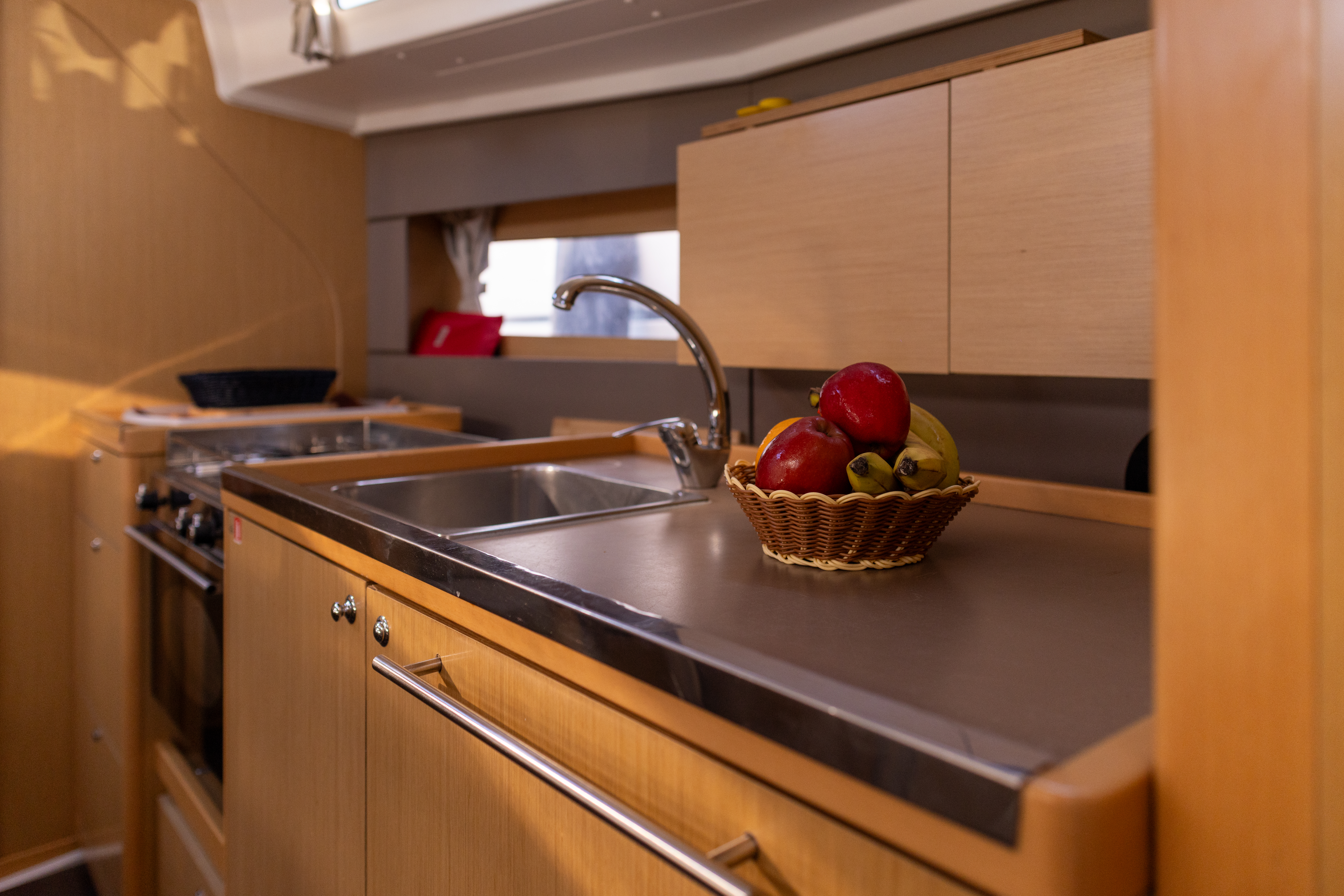 Yacht image 4