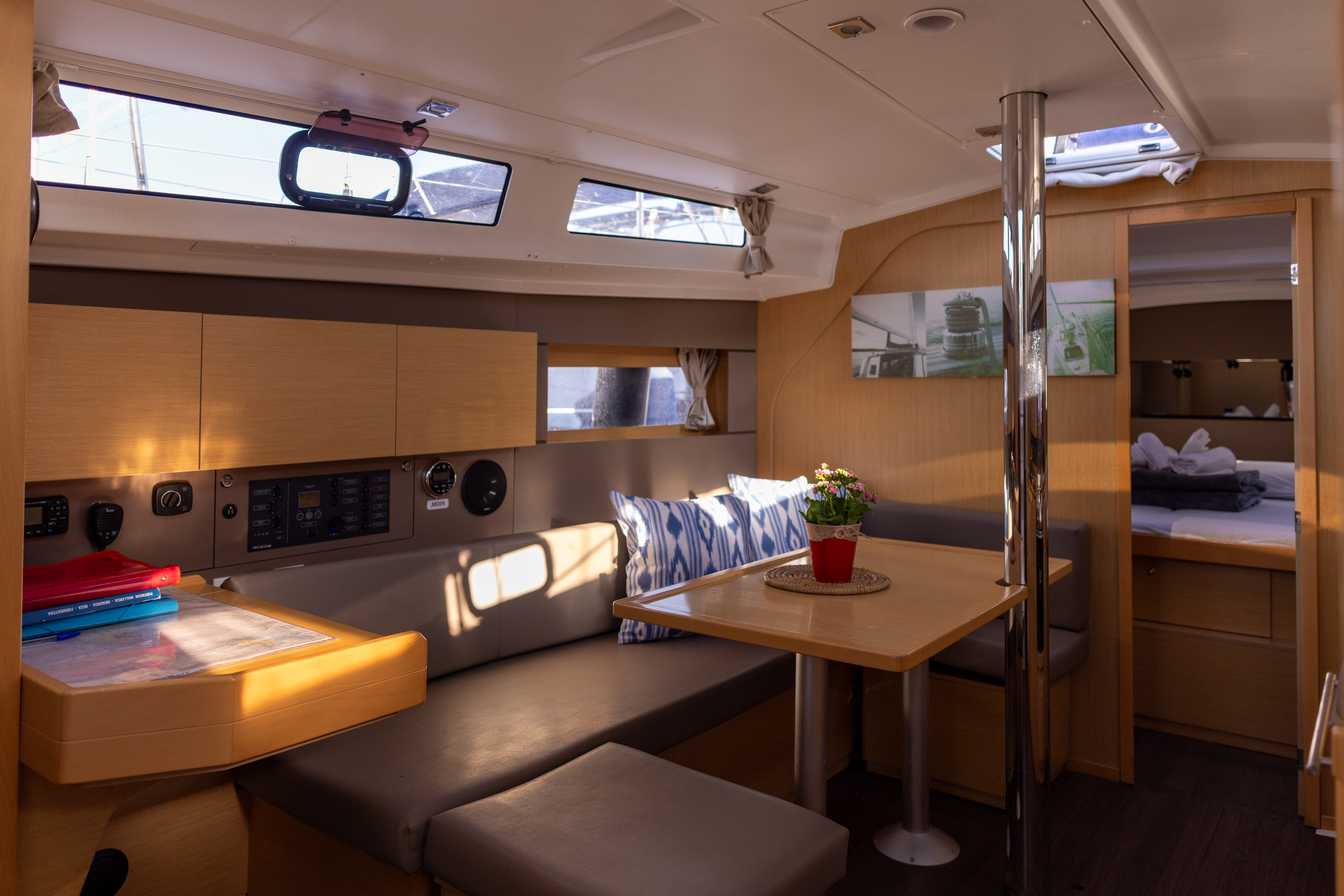 Yacht image 7