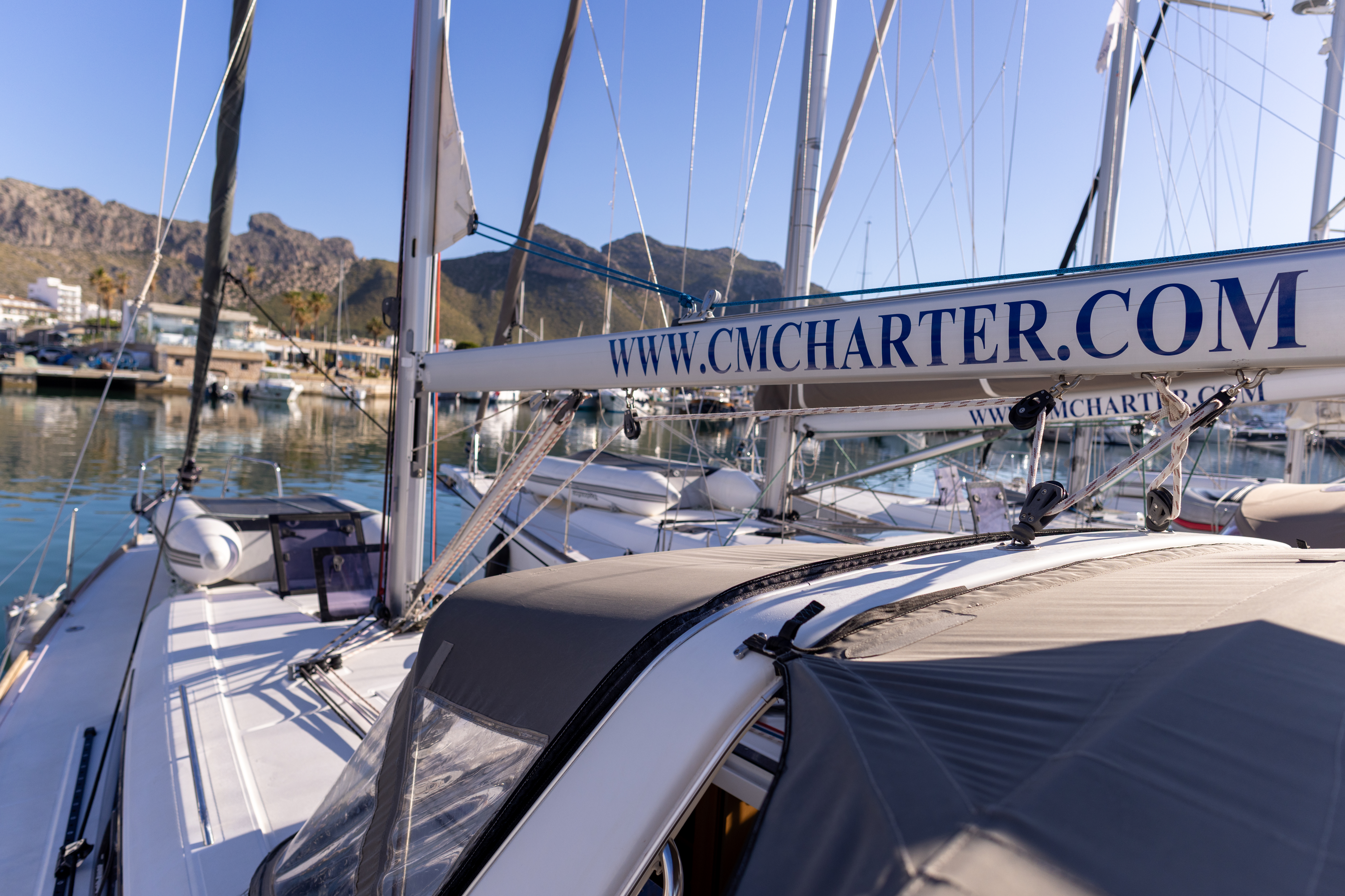 Yacht image 9
