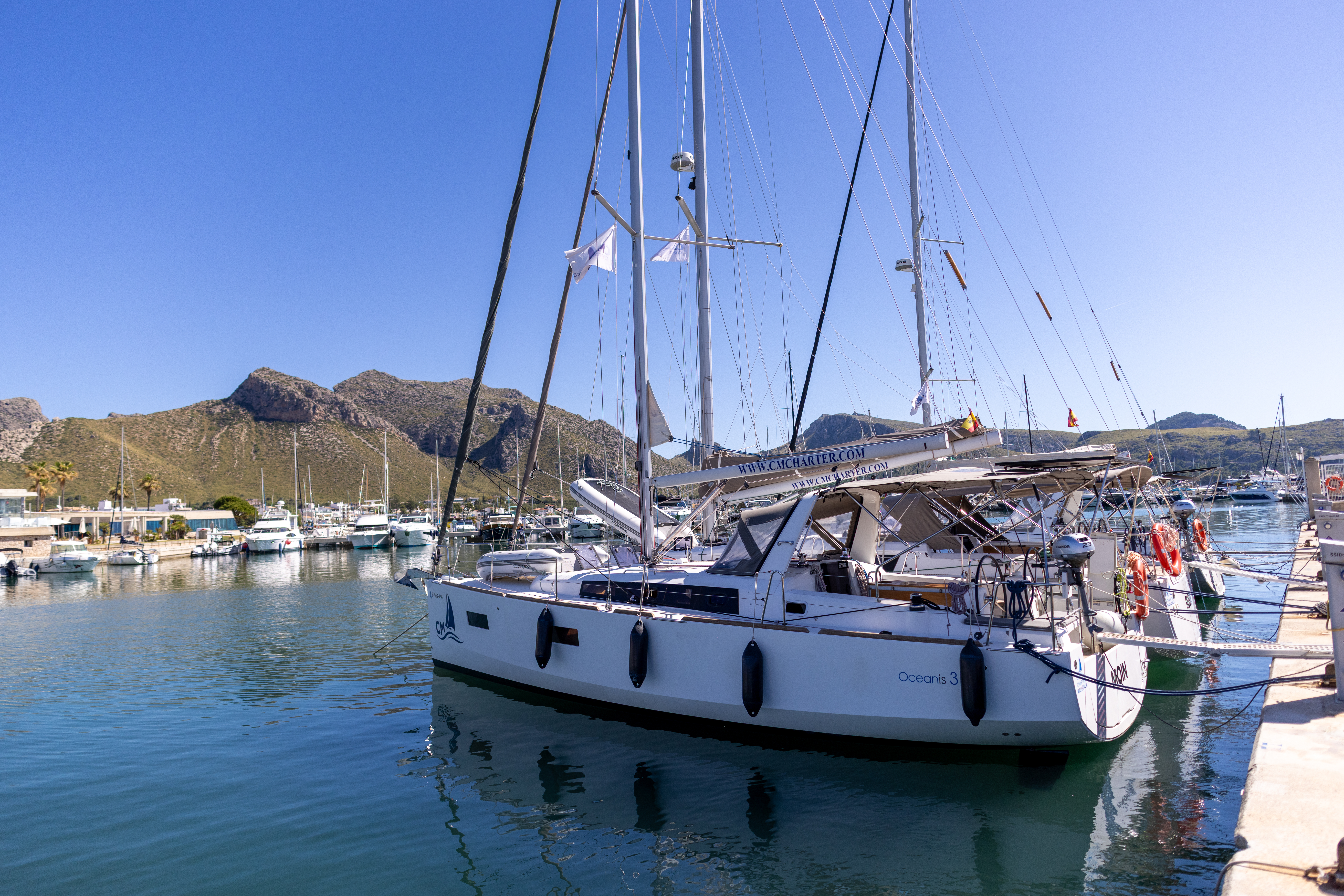 Yacht image 17