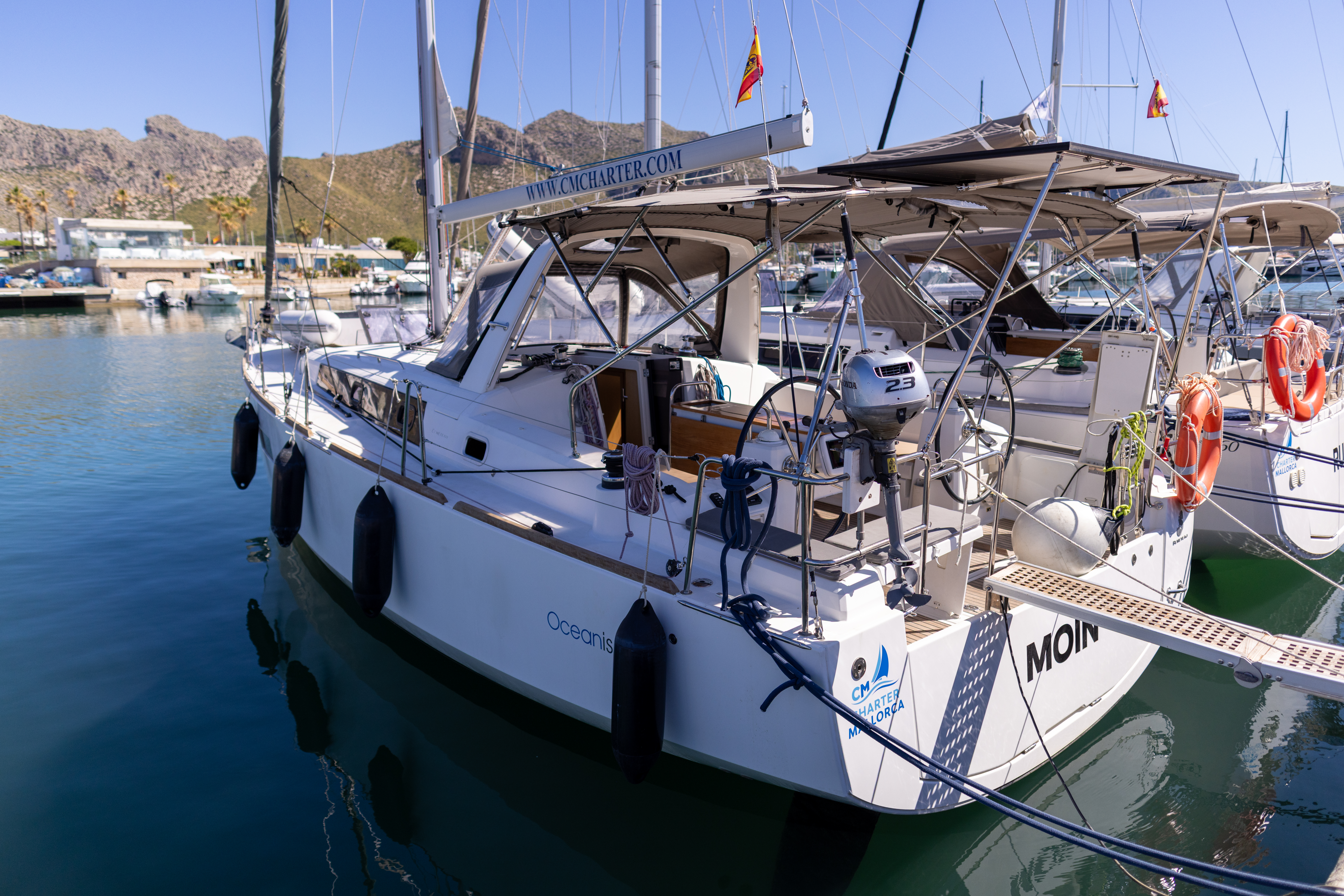 Yacht image 6