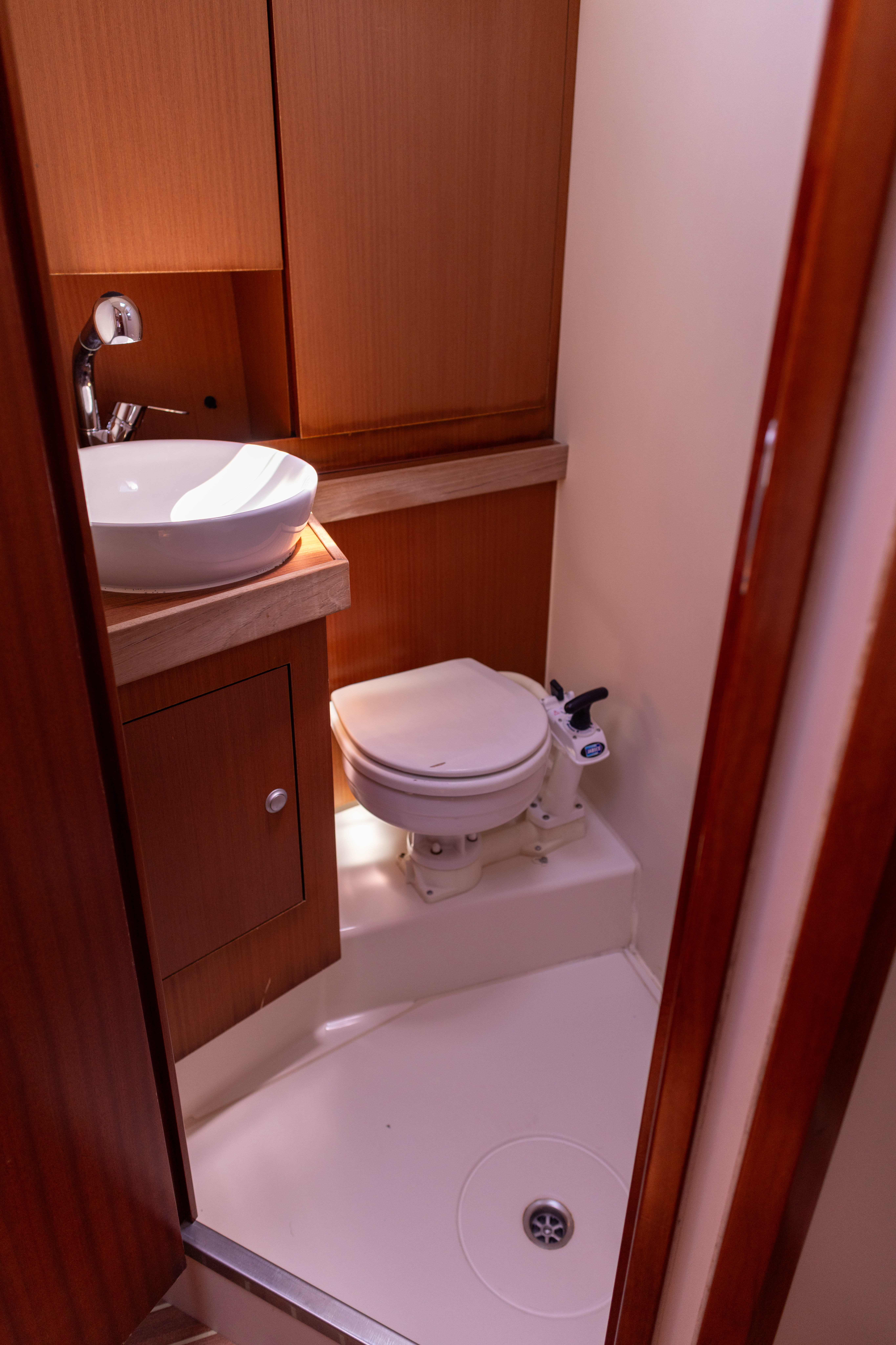 Yacht image 7