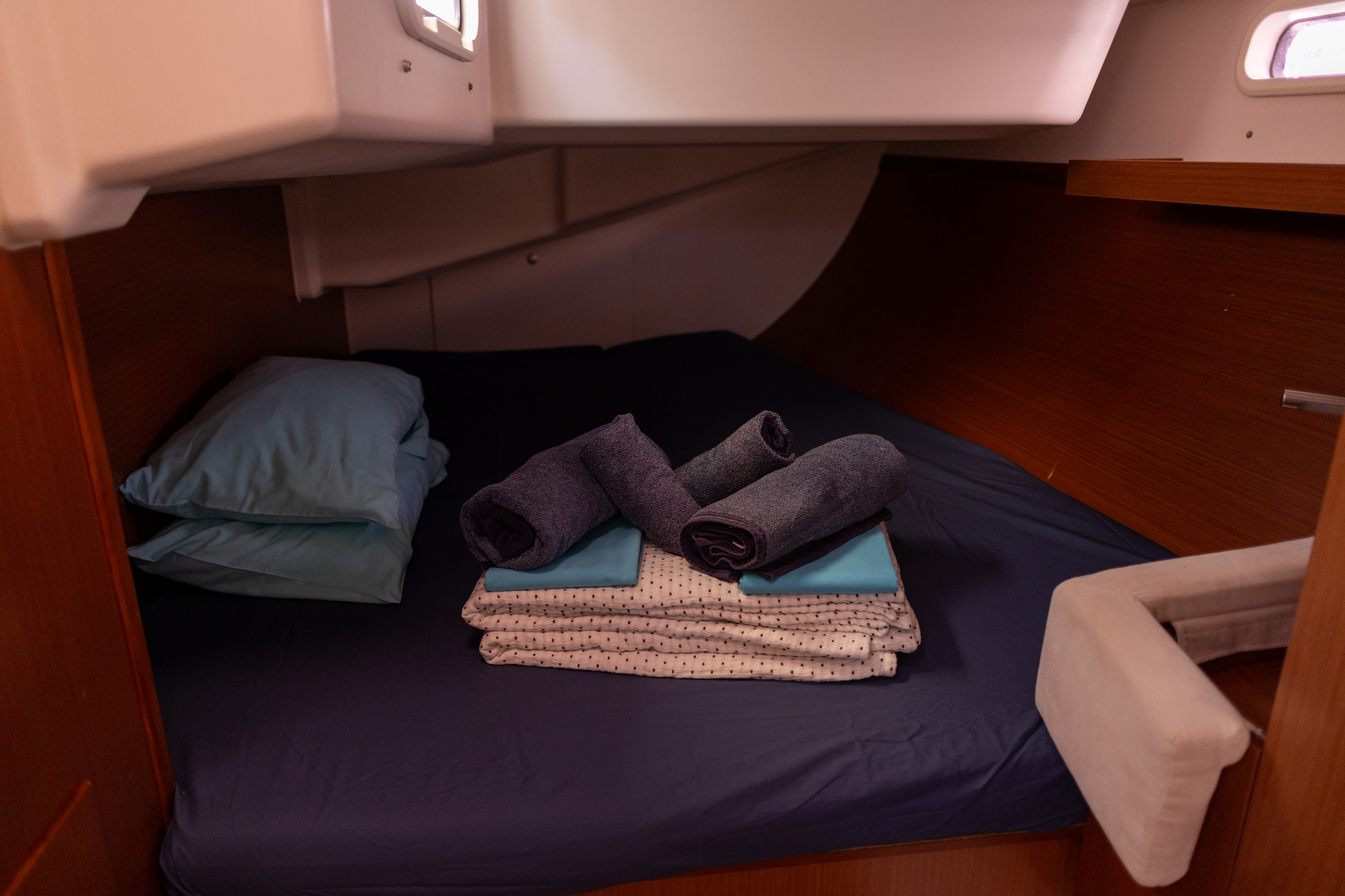 Yacht image 5