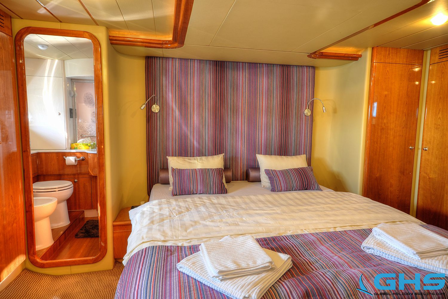 foto Ferretti 680 13