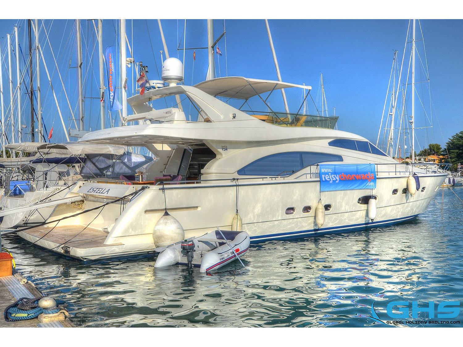 foto Ferretti 680 21