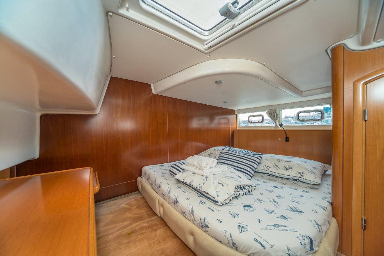 foto Lagoon Power 44 11