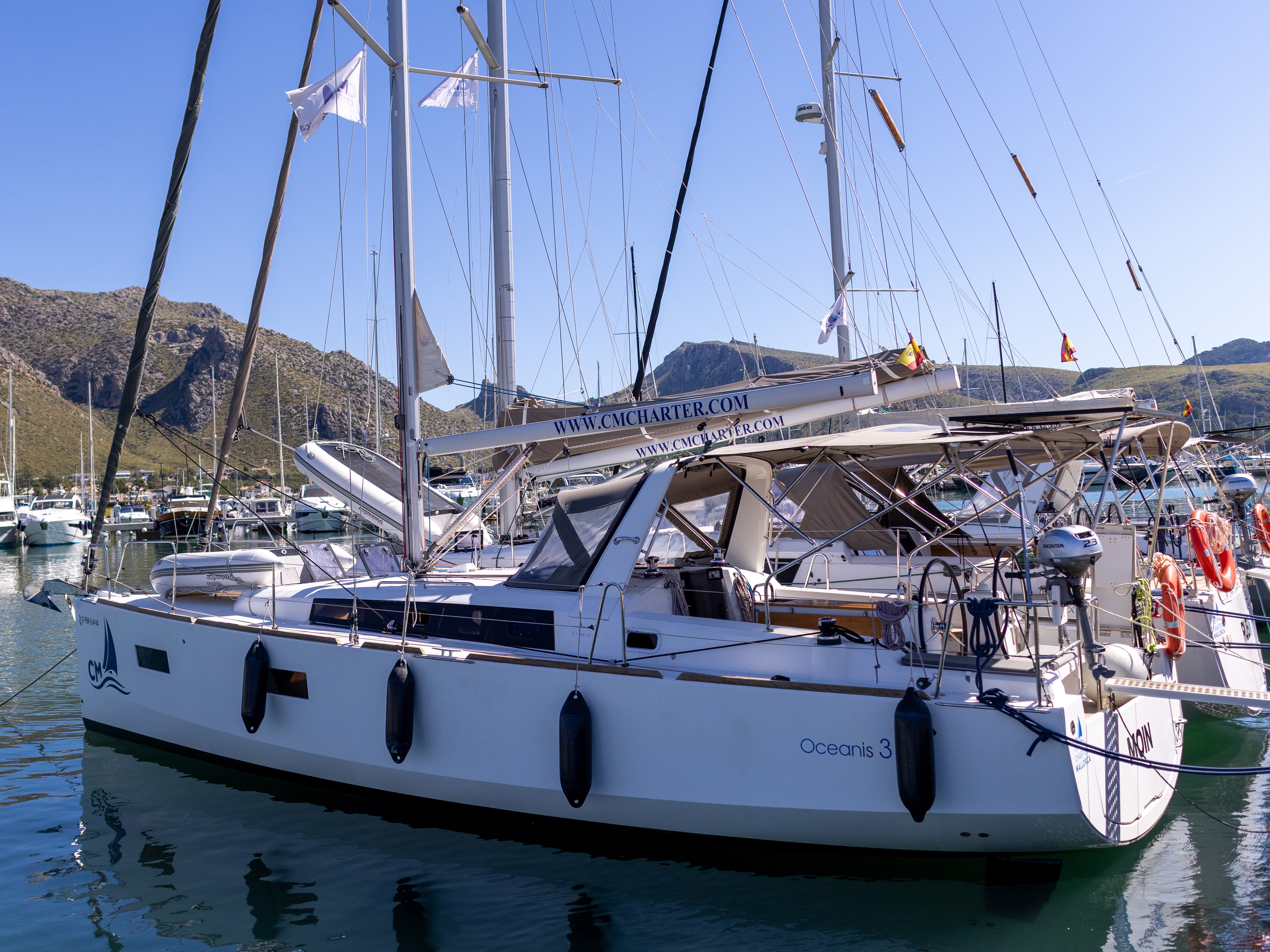 Yacht image 14