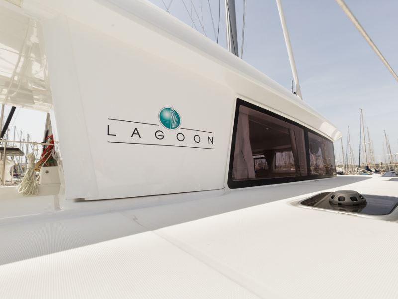 foto Lagoon 400 S2 4