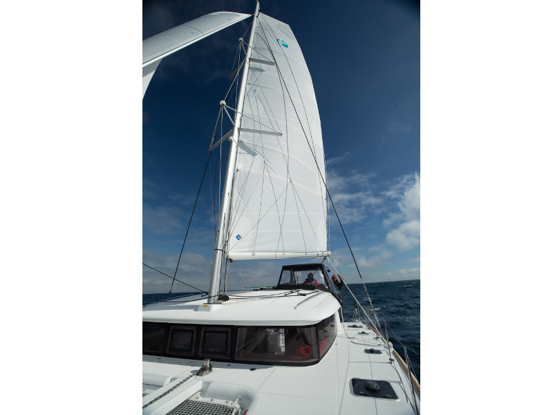 foto Lagoon 400 S2 9