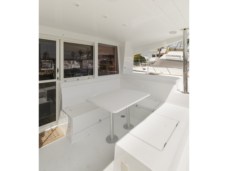 foto Lagoon 400 S2 12