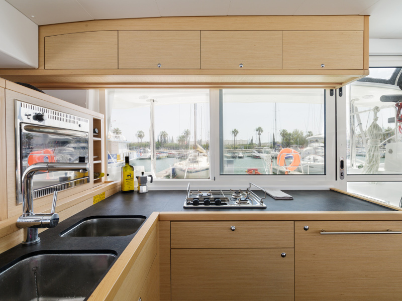 foto Lagoon 400 S2 15