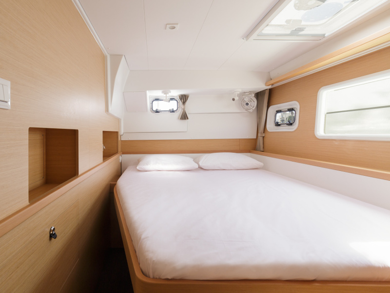 foto Lagoon 400 S2 19