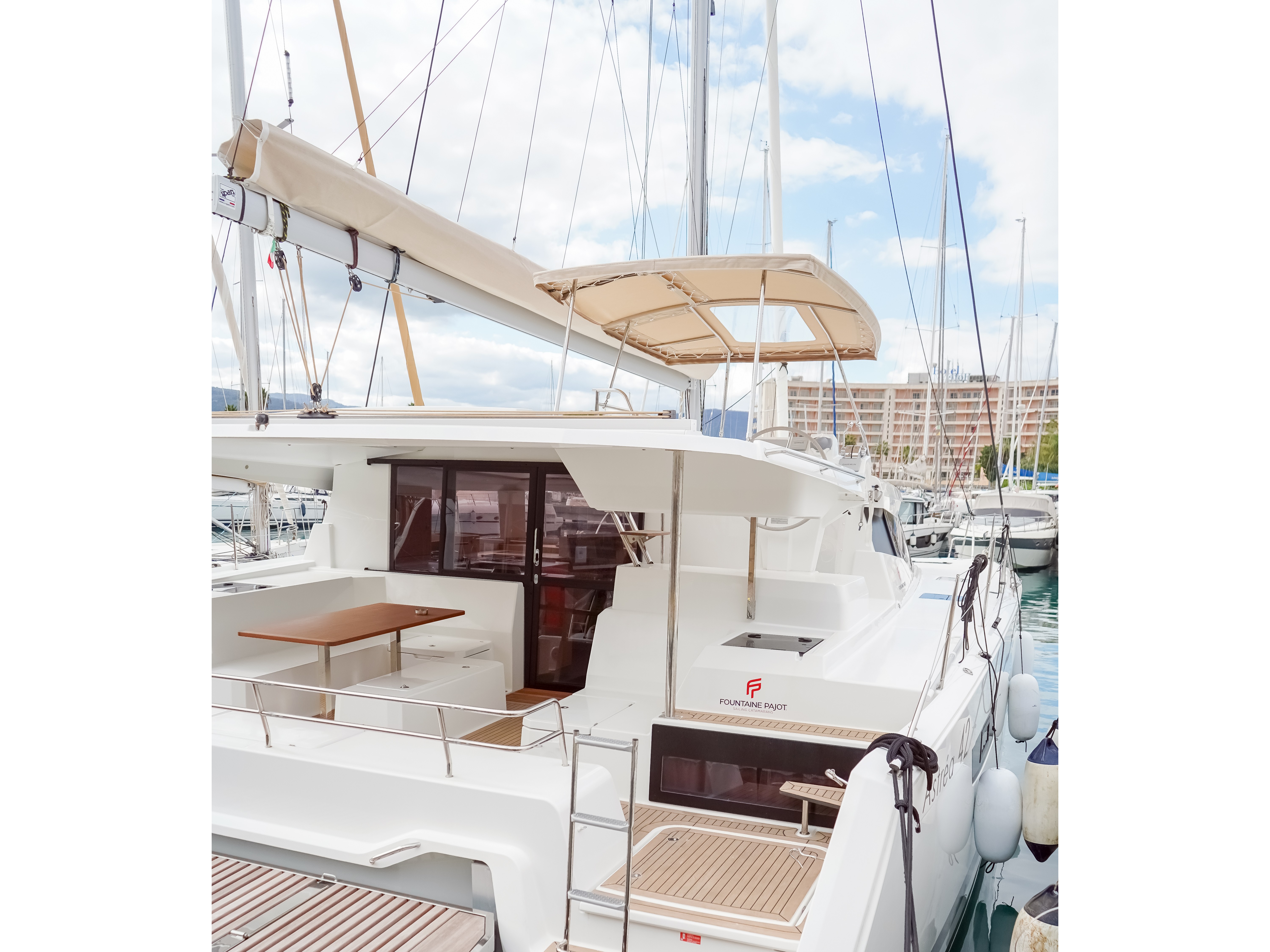 Yacht image 6