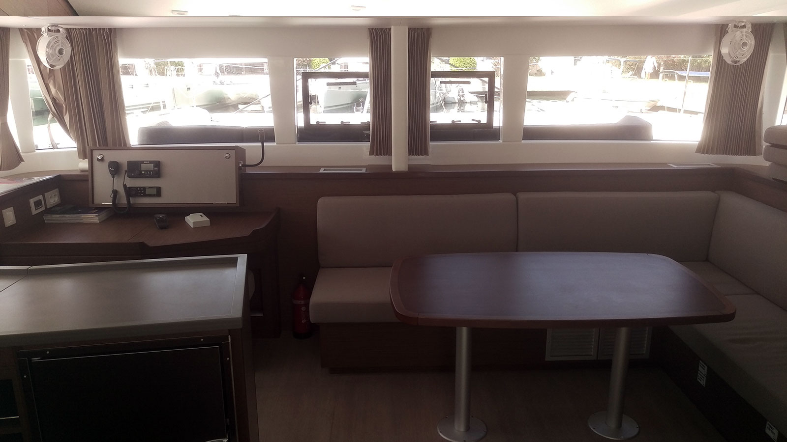 صور Lagoon 450  Flybridge 7