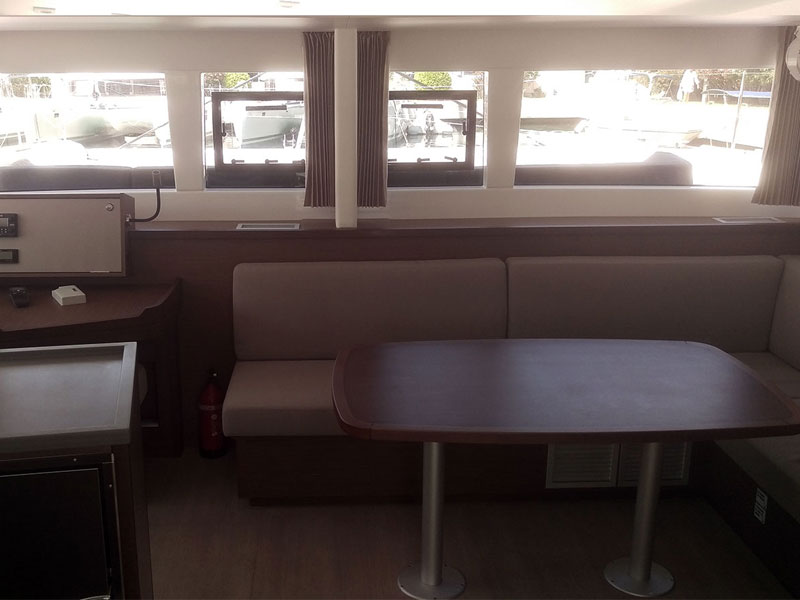 صور Lagoon 450  Flybridge 10