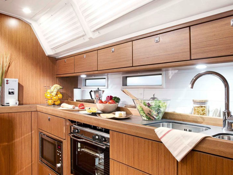 foto Bavaria Cruiser 46 2