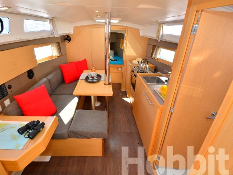 Interior image Hobbit / Oceanis 35[G]