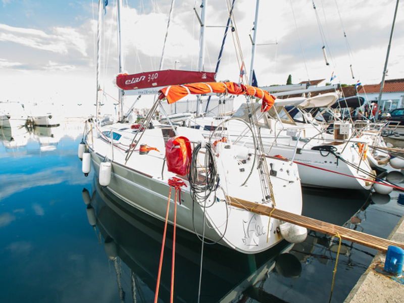 Elan 340 “Echo (Mainsail 2015, Genoa 2013)“, Biograd