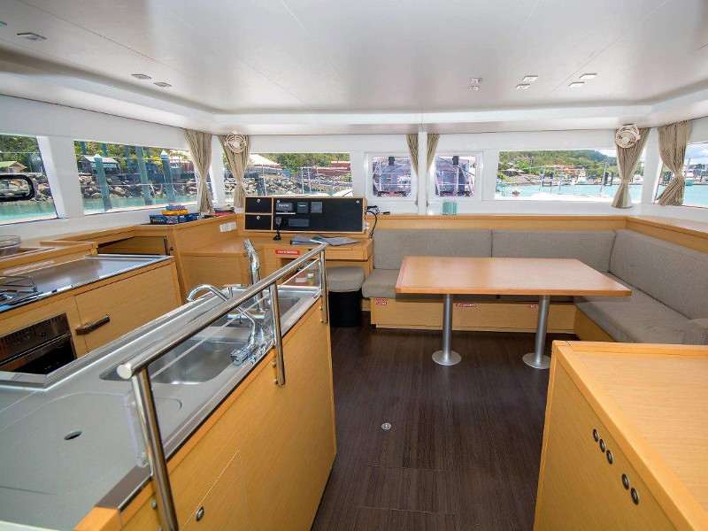 Foto Lagoon 450 Sport 3